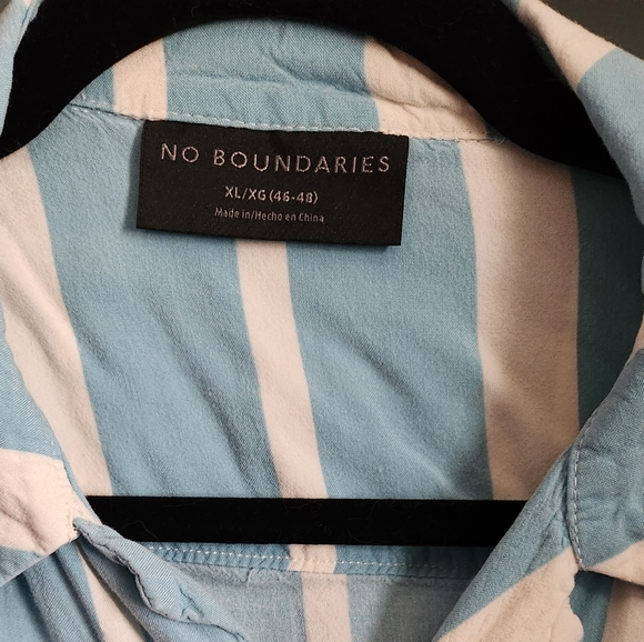 Button down shirt - Picture 2 of 3